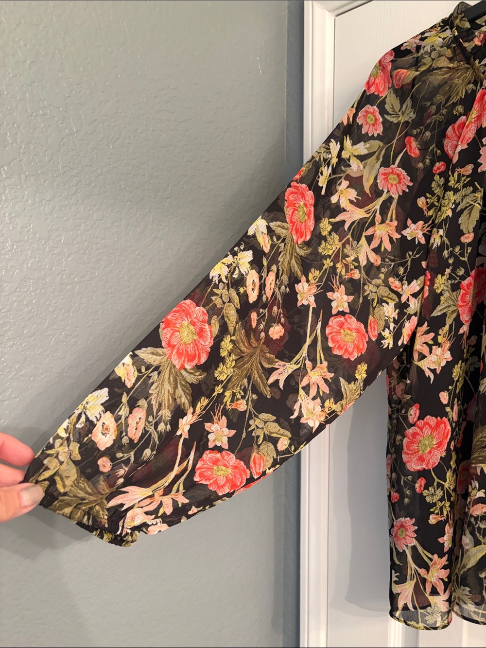 LC Lauren Conrad Black Floral Peasant Blouse - Picture 3 of 7